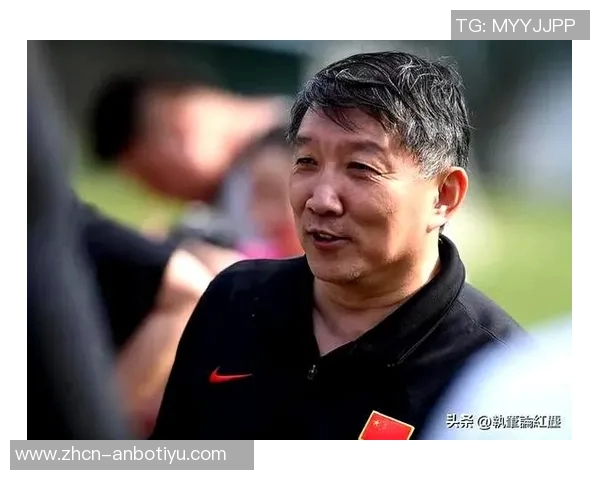 中国女篮备战波黑宫鲁鸣特别指导张子宇提升技能 中国女篮备战波黑宫鲁鸣特别指导张子宇提升技能